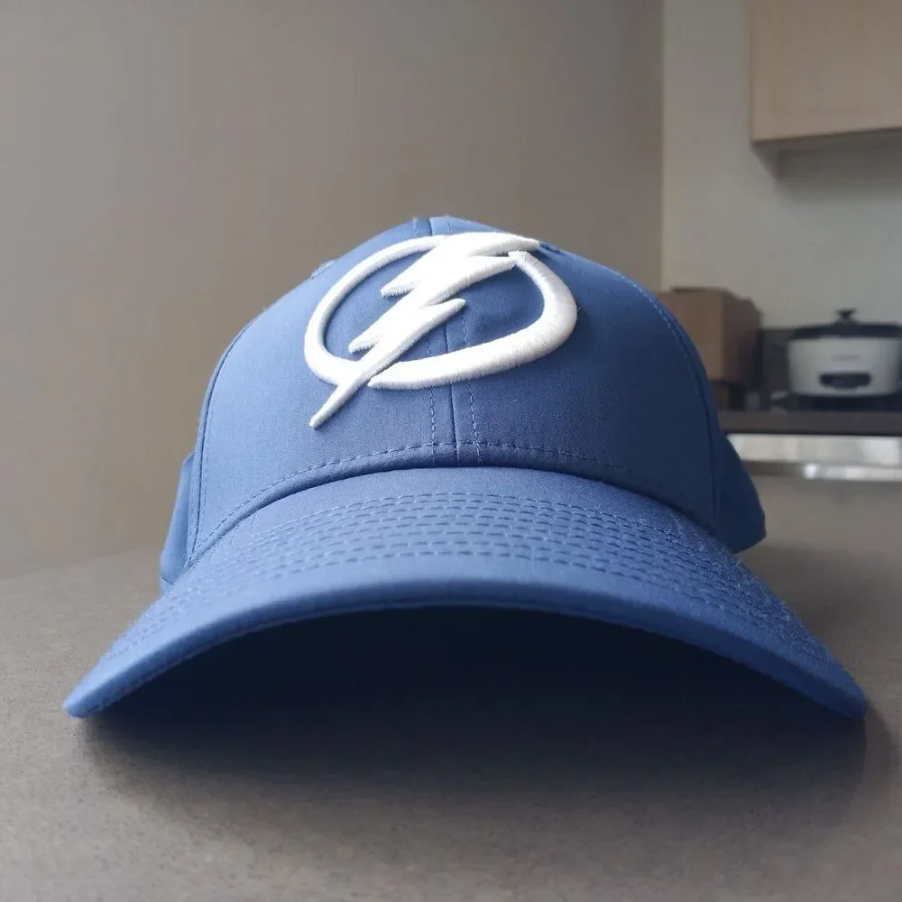 Tampa Bay Lightning Blue Fanatics A-Flex M/L Cap Hat